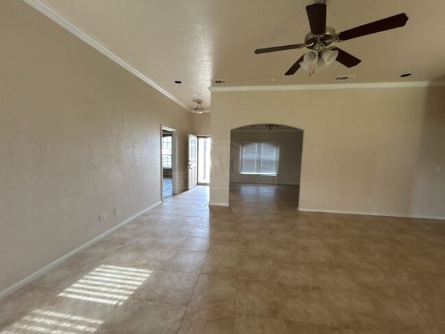 Building Photo - 710 Aries Ave