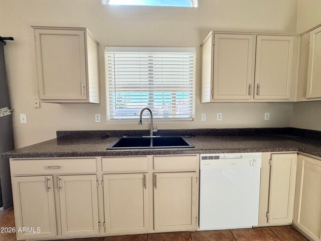 Building Photo - 1851 E Countrywalk Ln