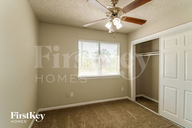 Building Photo - 1219 Catskill Dr