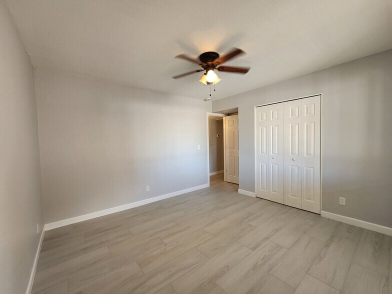 Building Photo - 143 S Doran