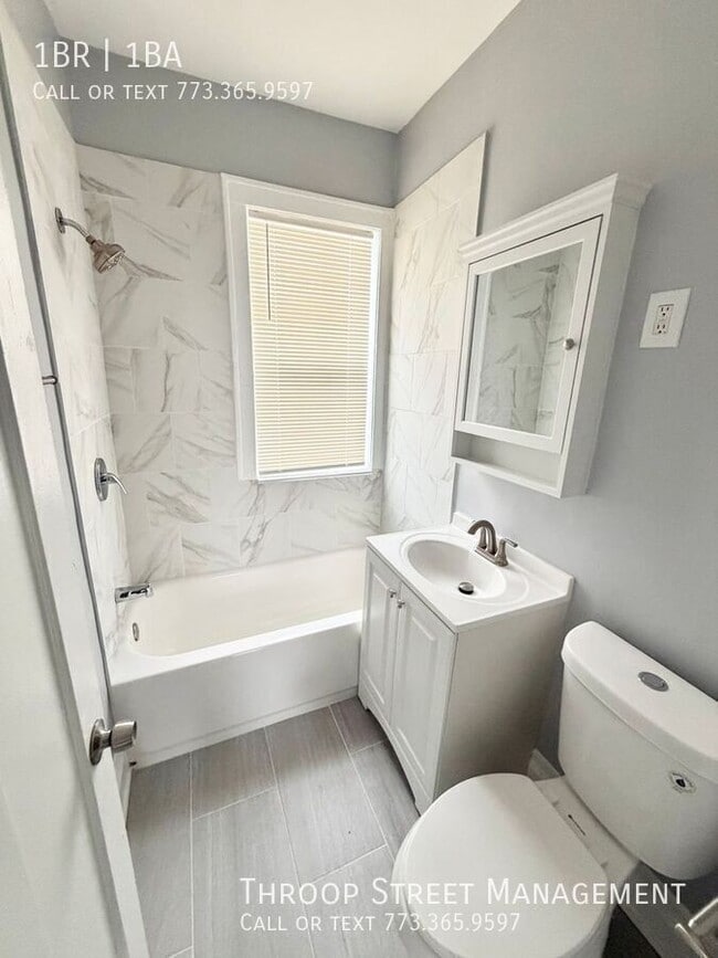 Building Photo - 1619 S Komensky Ave