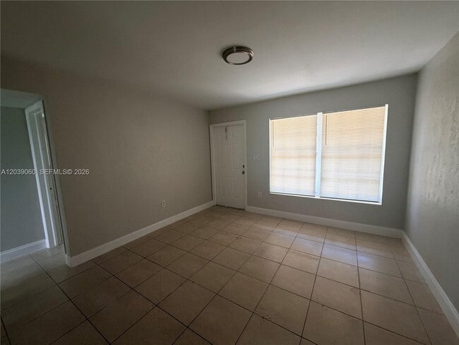 Building Photo - 6321 SW 20th Ct