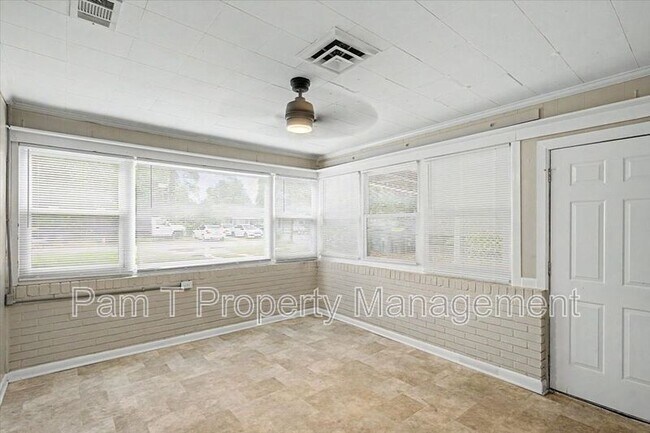 Building Photo - 3712 Oakland Ct