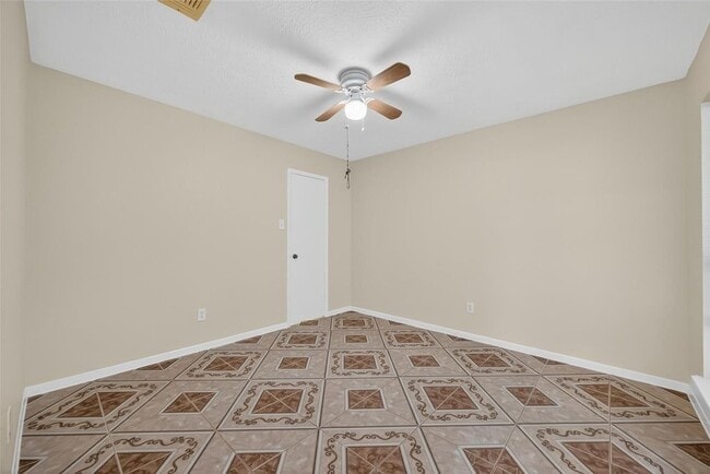 Building Photo - 6415 Grandvale Dr