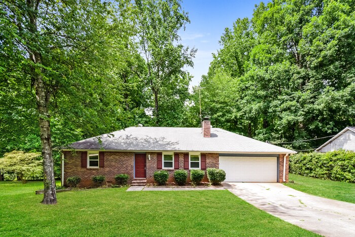 Primary Photo - 310 Victoria Dr