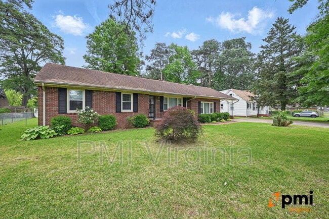 Building Photo - 812 Jasmine Ave