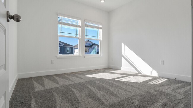 Building Photo - 15318 Lebeau Lp