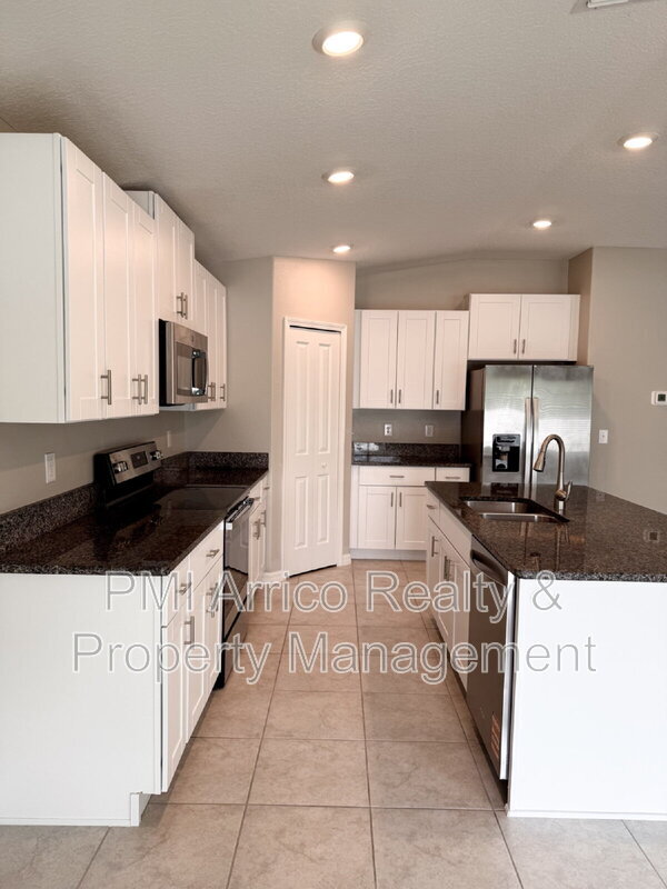 Building Photo - 12903 Wildflower Meadow Dr