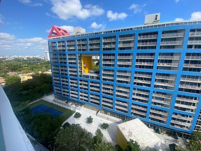 Primary Photo - 2101 Brickell Ave