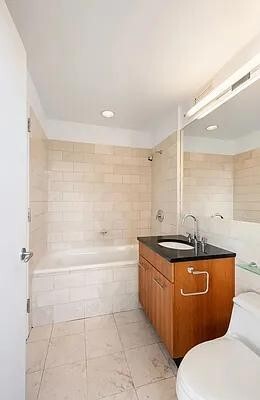Building Photo - 11 E 29th St