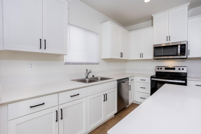 Building Photo - 911 Hartlepool Ave