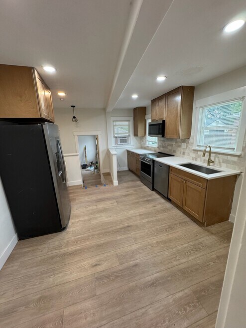 Building Photo - 1216 S 1100 E
