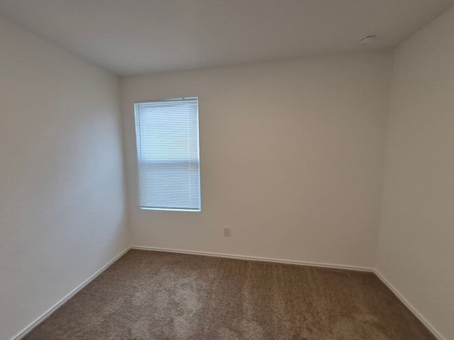 Building Photo - 12822 CHINALI SPG