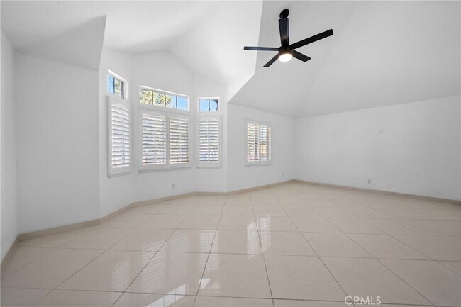 Building Photo - 1232 Meadow Ct