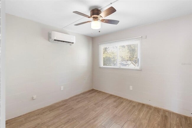 Building Photo - 901 Colyer St