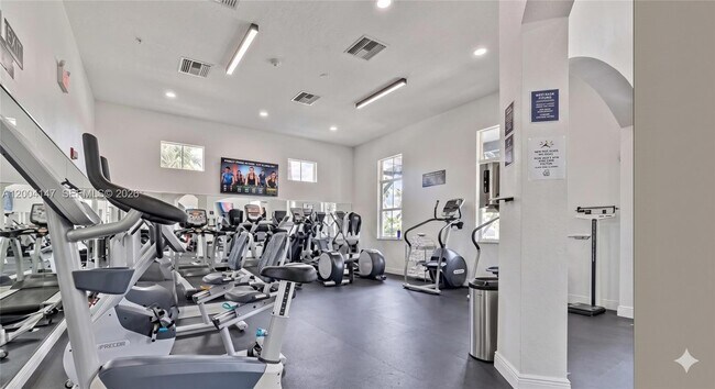 Building Photo - 10730 NW 66th St