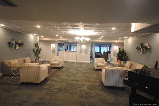 Building Photo - 5333 SE Miles Grant Rd