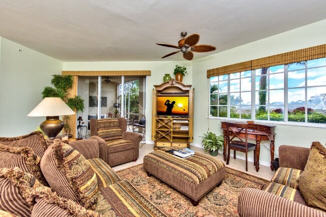 Building Photo - BEAUTIFUL PELICAN LANDING HOME