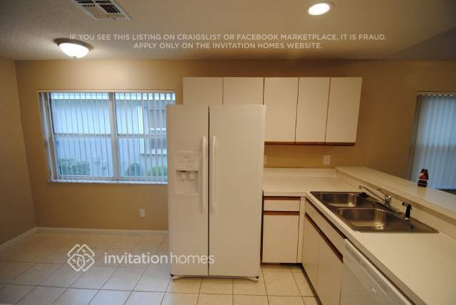 Building Photo - 2960 Tall Oak Ct