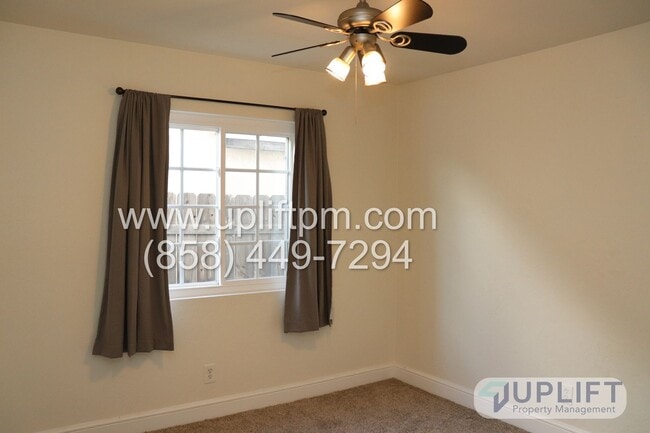 Building Photo - 4 BEDROOM/2 BATHROOM - MIRA MESA