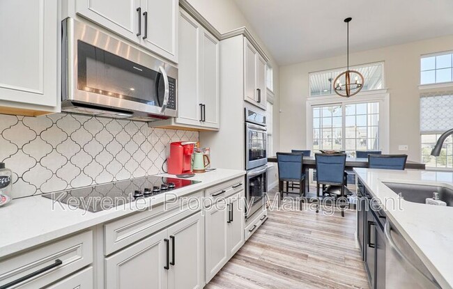 Building Photo - 2453 Grover Ridge Dr