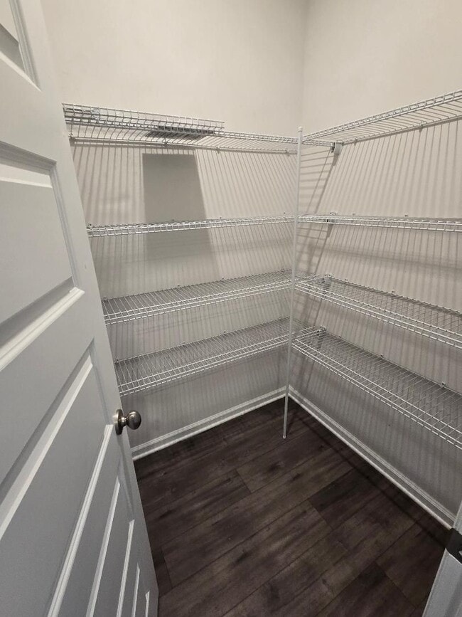 Building Photo - 733 Courtland Ln