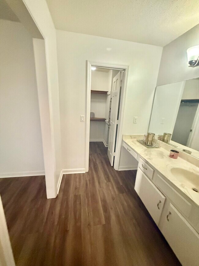 Building Photo - 6025 Sand Wedge Cir NW