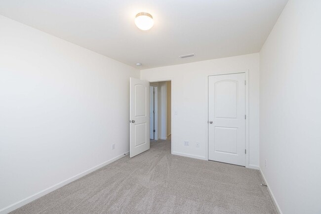 Building Photo - 4 Bedroom Home Piedmont School District AV...