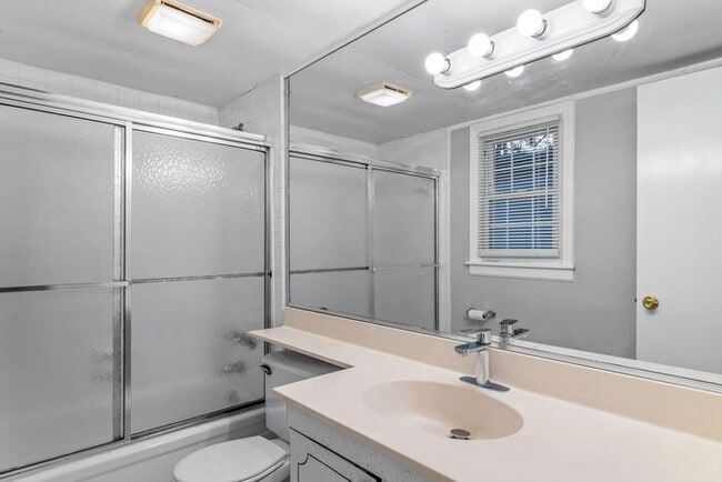 Building Photo - McLeansville - Minutes from Elon & Greensboro! Few Acres, Brick Duplex, Just Painted, New Carpet,...