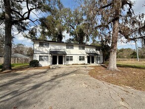 Building Photo - 7206 SW 43 Pl