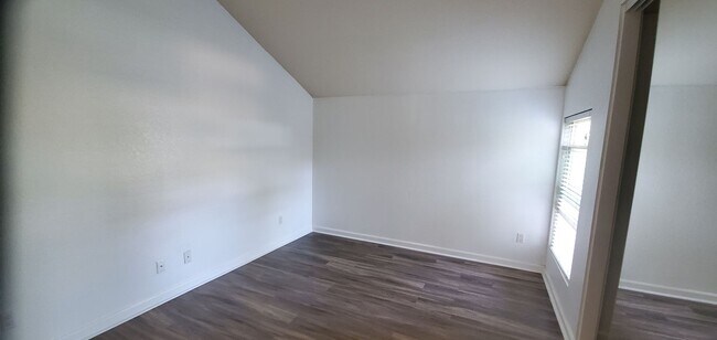 Building Photo - Gated Community Living with Pool, Tennis Courts & W/D Hookups – Escondido