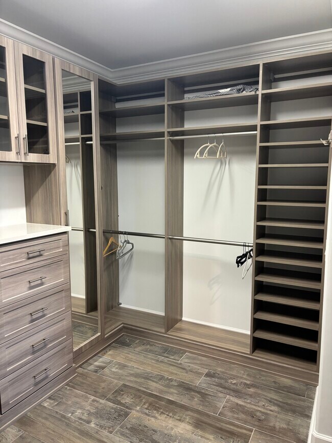 Building Photo - 9574 Everglades Dr