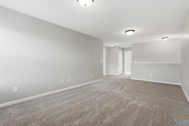 Building Photo - 174 Walkers Hill Rd