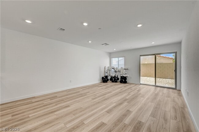 Building Photo - 2124 Abraham Ave