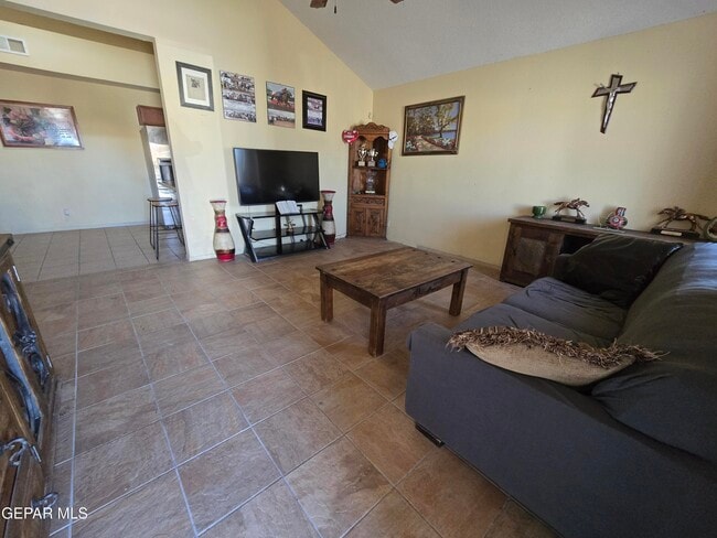 Building Photo - 1400 Cravens St