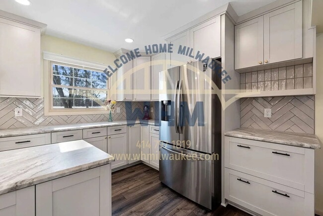 Building Photo - 14955 W Fenway Dr