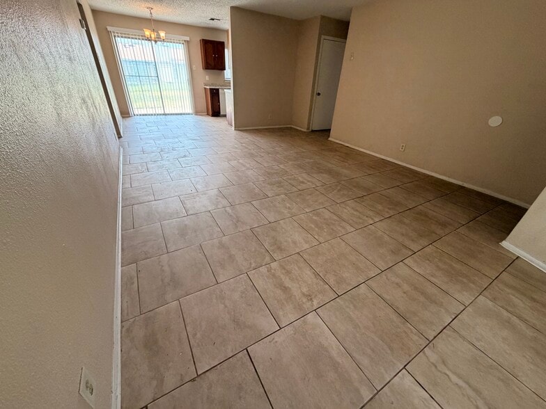 Building Photo - 5910 Lubbers Way