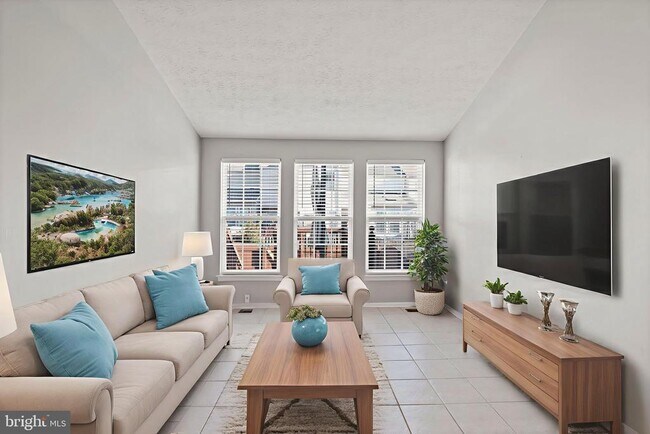 Building Photo - 5030 Finsbury Rd