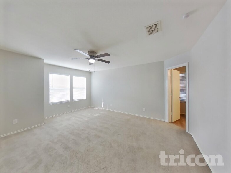 Building Photo - 7715 Shining Glow