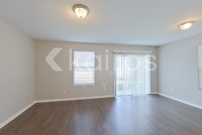 Building Photo - 1305 Mull St