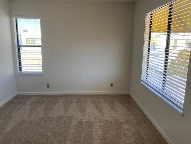 Building Photo - 640 Portofino Ln
