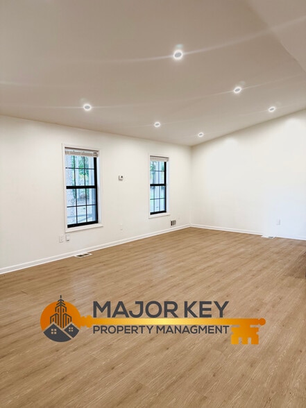 Building Photo - 4555 Sugarloaf Pky