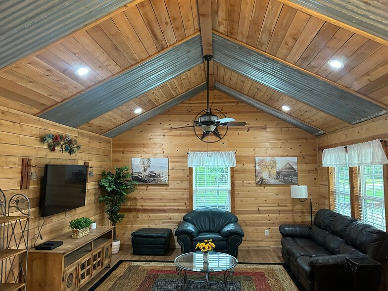 Building Photo - 6295 Spring Branch Rd