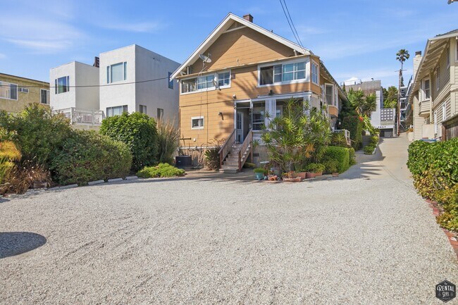 Building Photo - 2808 3rd St