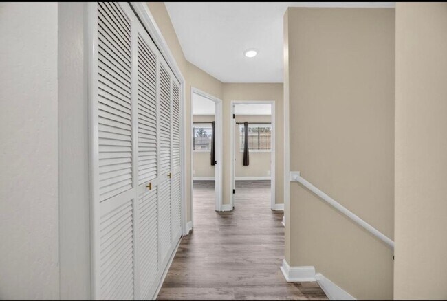 Building Photo - 4549 Melody Dr