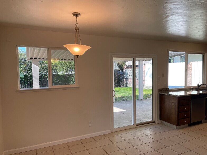 Building Photo - 13621 Fair Oaks Blvd