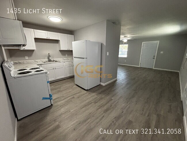 Building Photo - 1435 Licht St