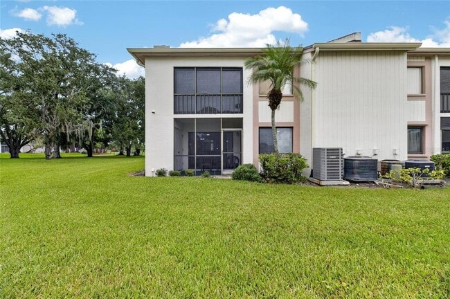 Building Photo - 115 Lakeview Pl