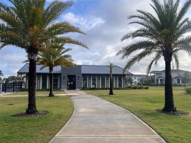 Building Photo - 792 Hyperion Dr