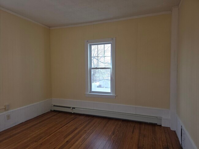 Building Photo - 119 Webster St